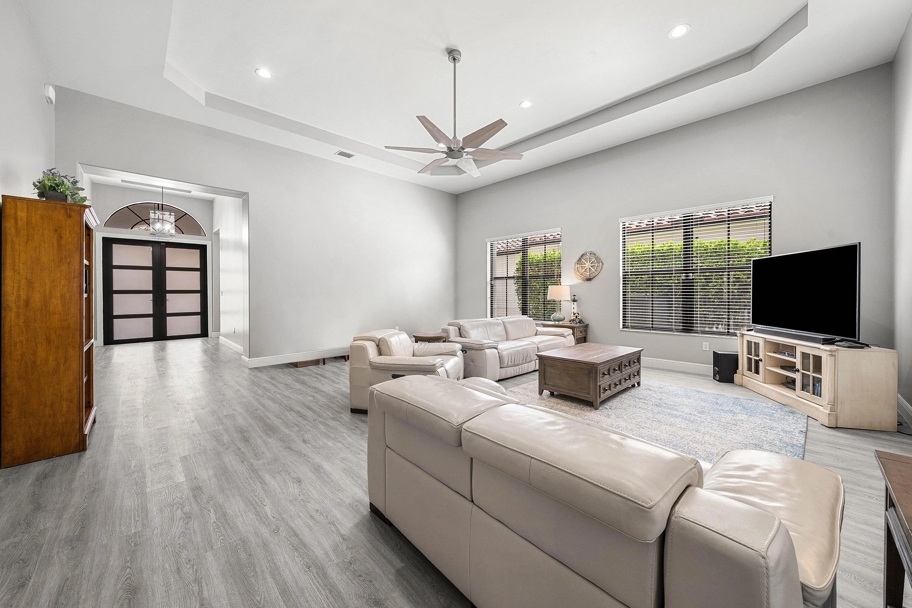 007-6304VireoCourt-LakeWorth-FL-33463-SM