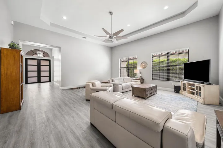 007-6304VireoCourt-LakeWorth-FL-33463-SM