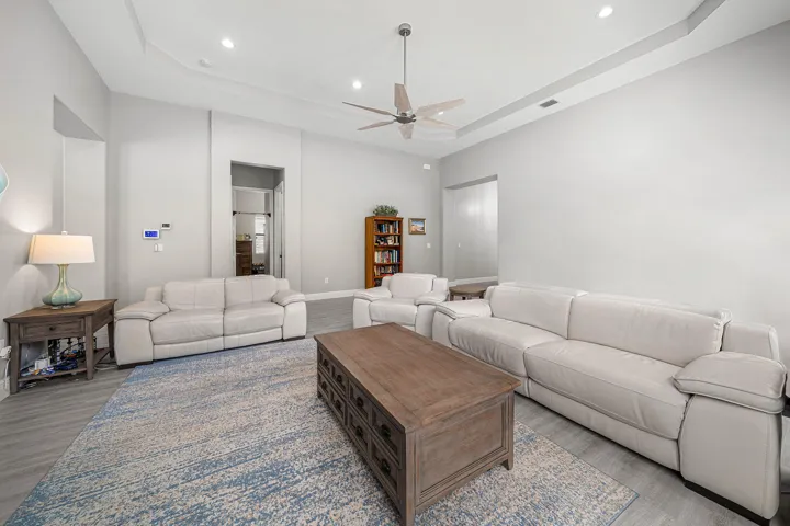 008-6304VireoCourt-LakeWorth-FL-33463-SM