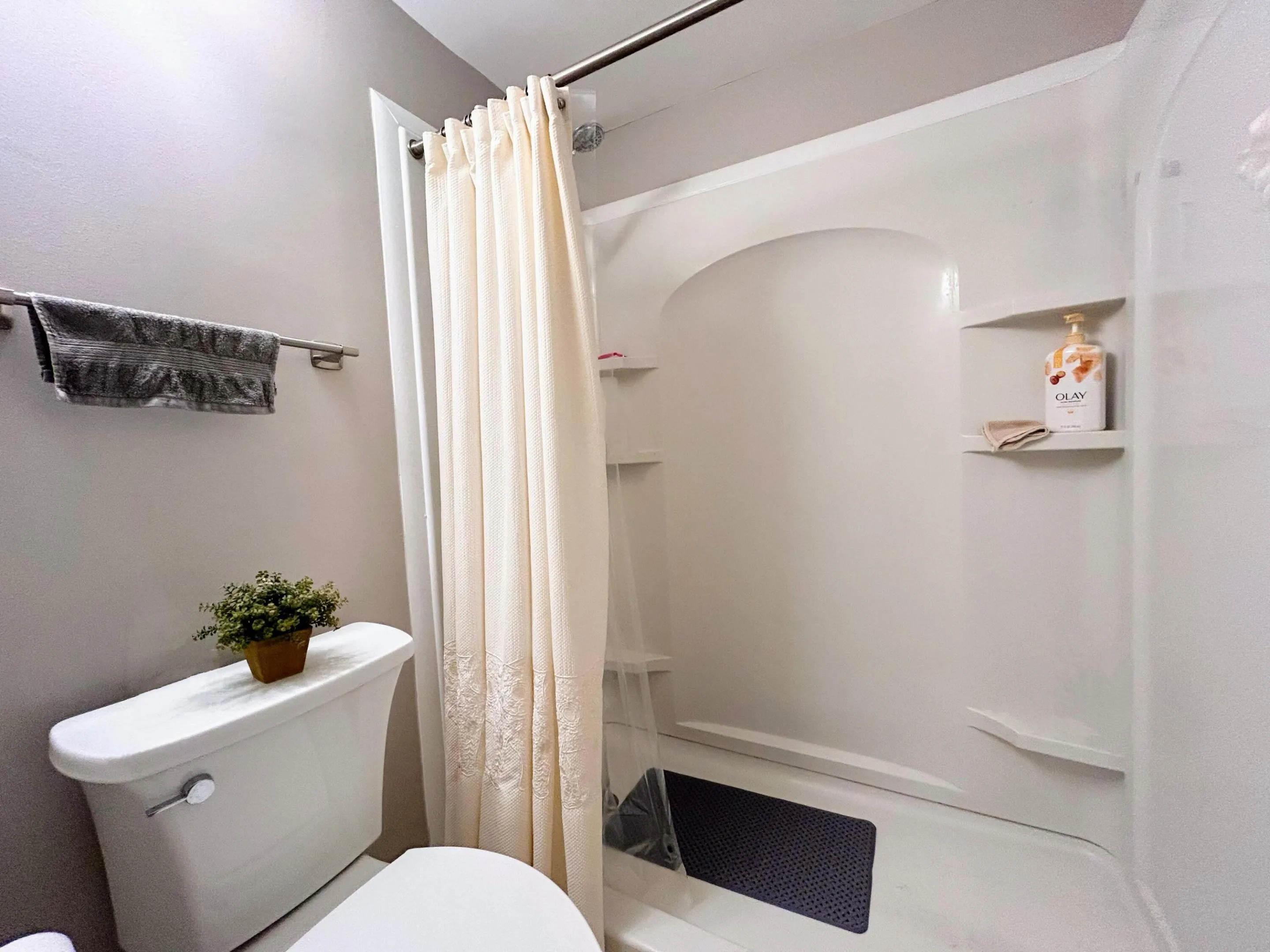 WALK IN SHOWER
