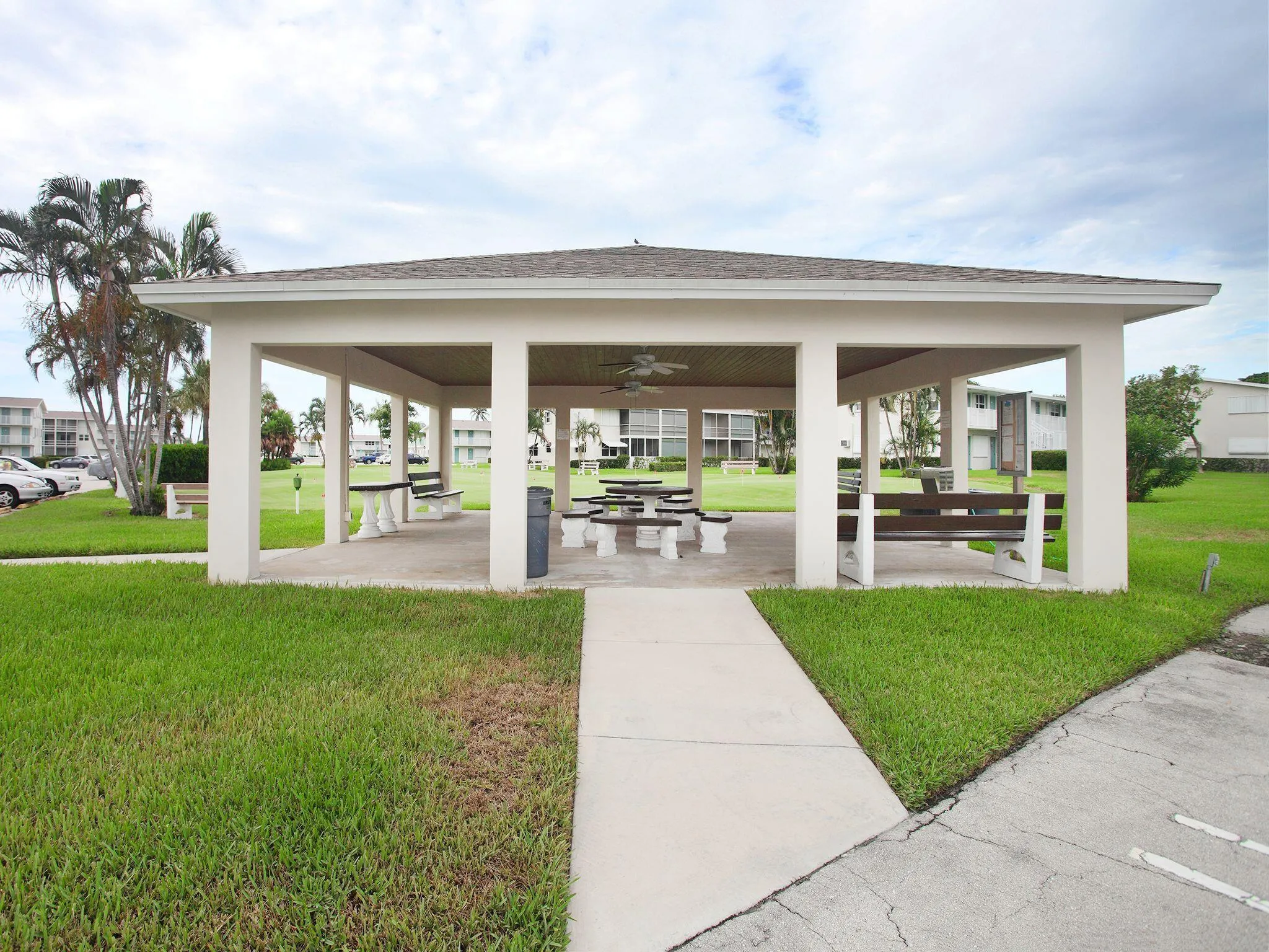 PICNIC PAVILION/GRILLS