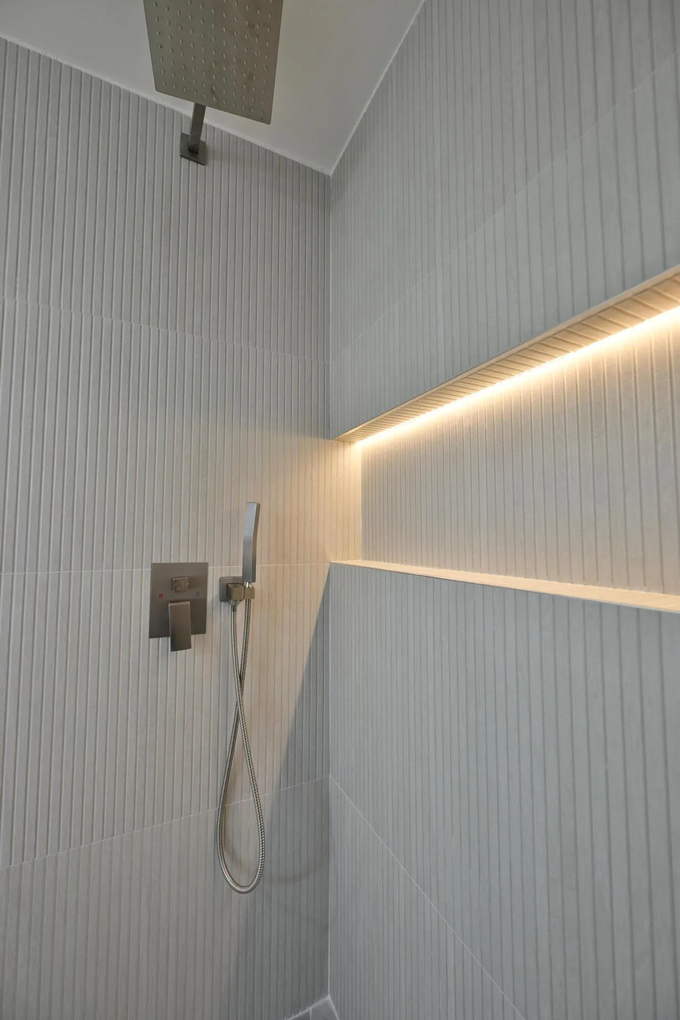 Guest Bathroom 1_2