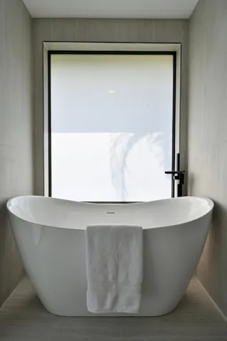 Master Bathroom 4