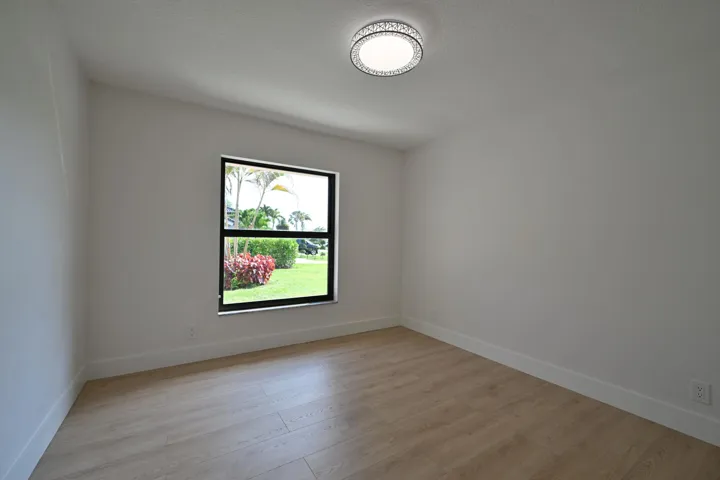Guest Bedroom 2_1