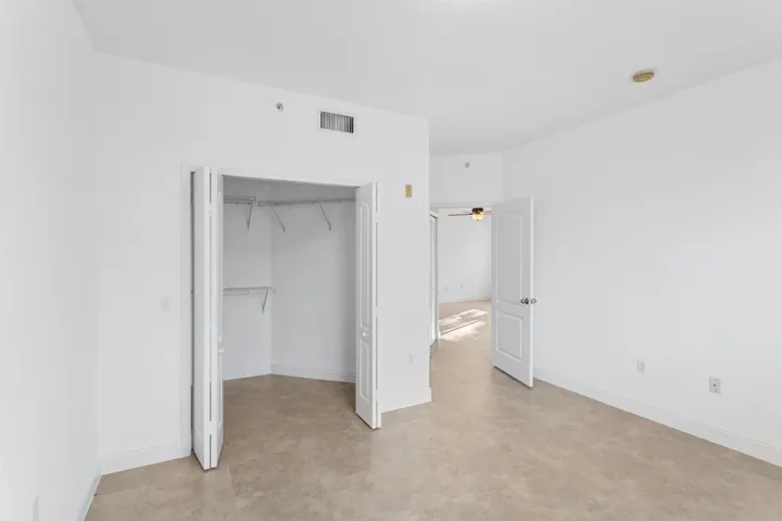 8U5A9644