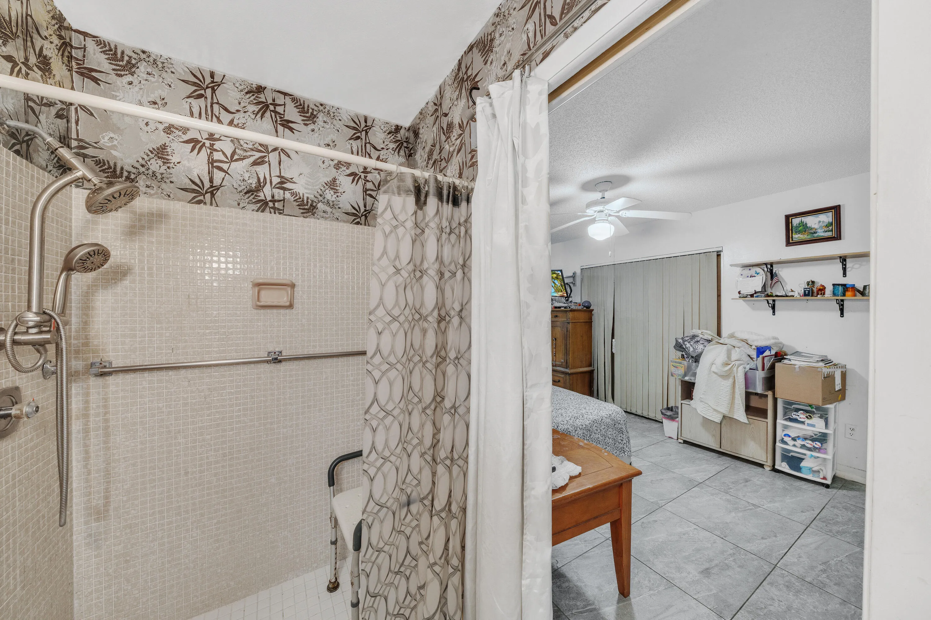 7 Bathroom (3)