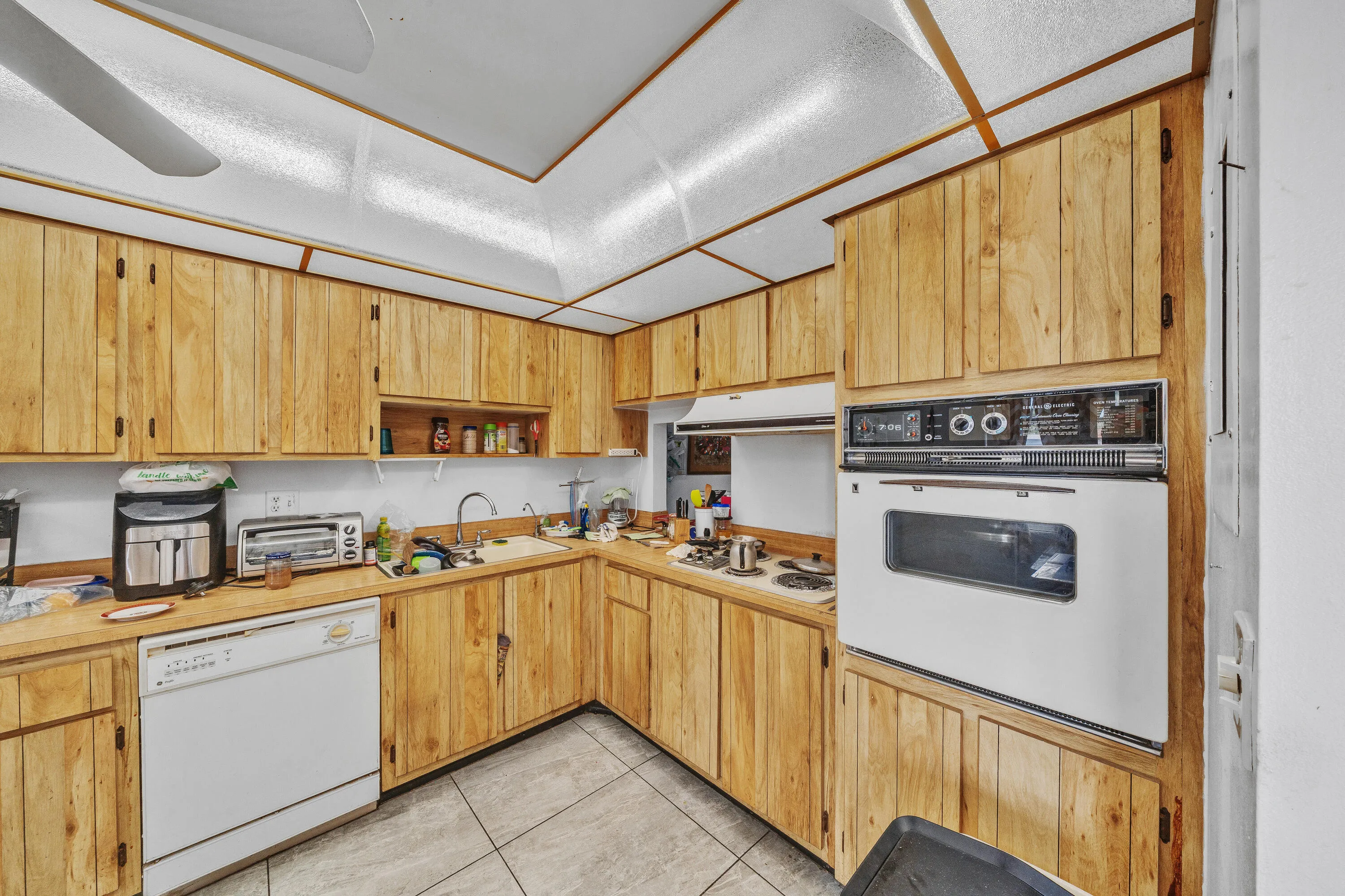 4 Kitchen (2)