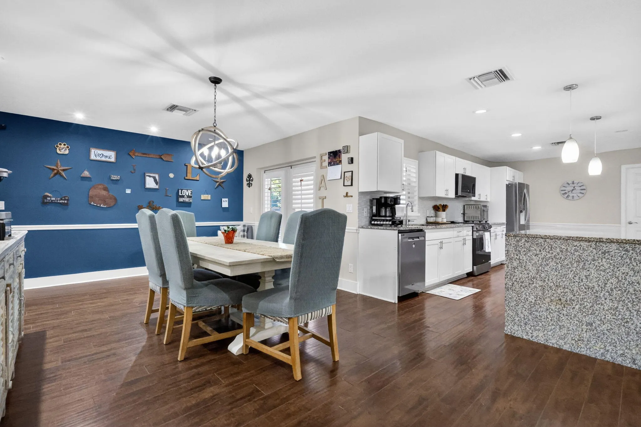 Dining/Kitchen
