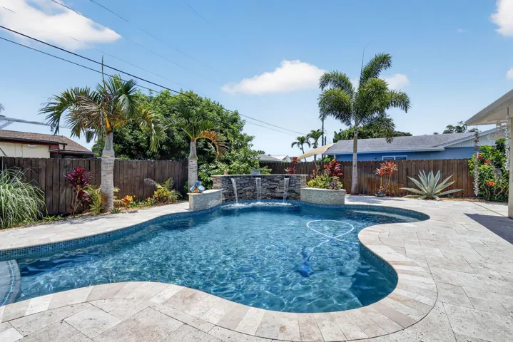 Private Saltwater Pool