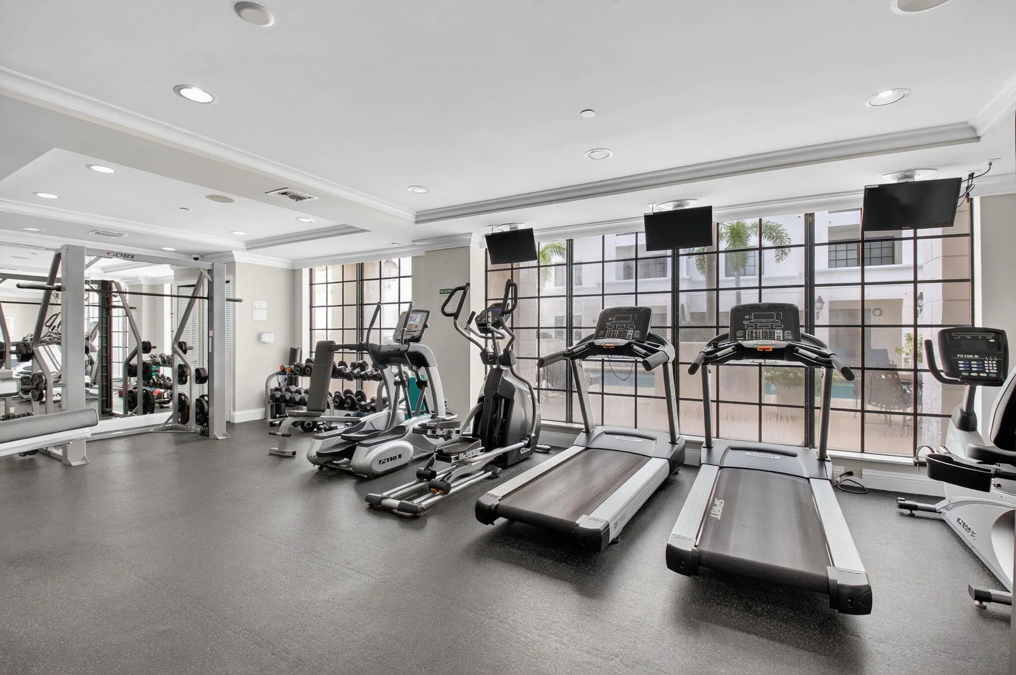 FITNESS CENTER