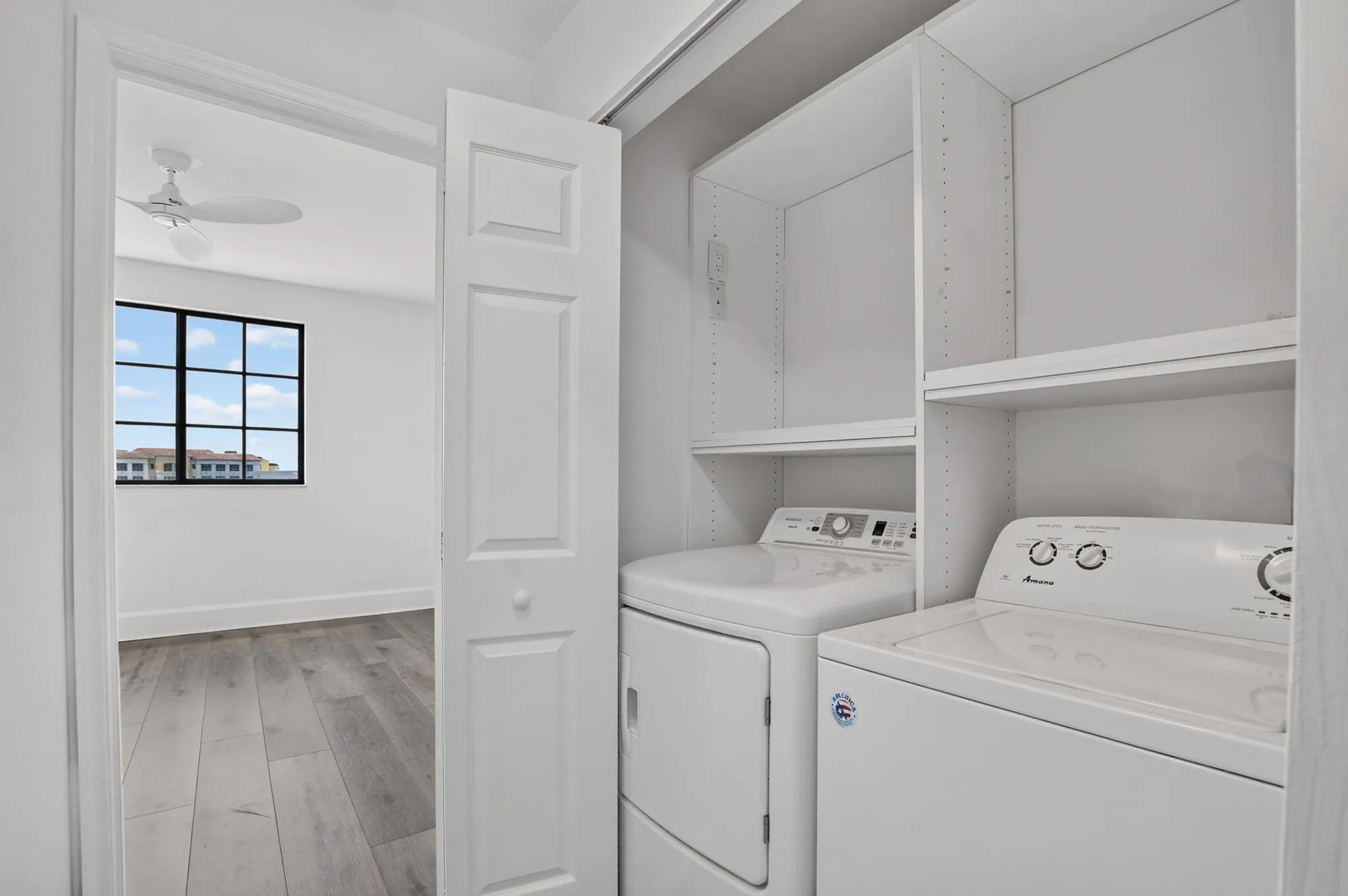 WASHER DRYER