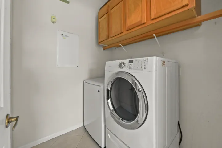 12 Laundry 01