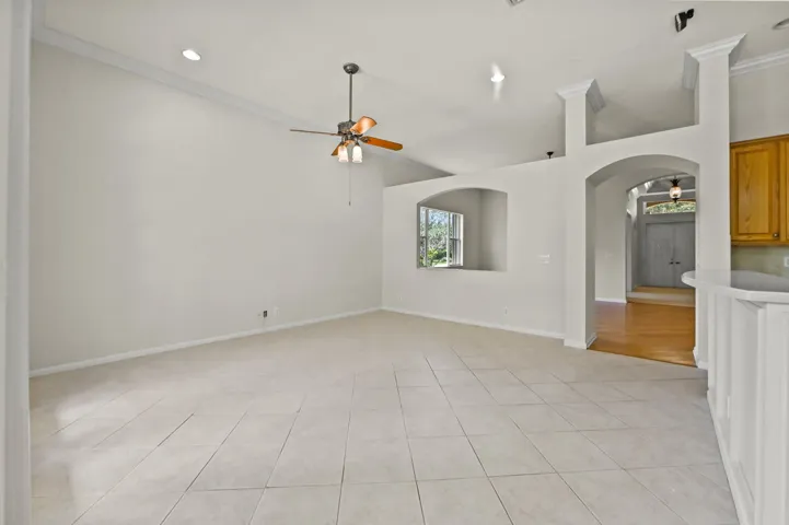 20 Family room 03
