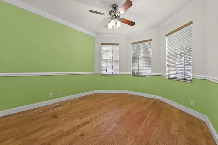 09 Bedroom 01