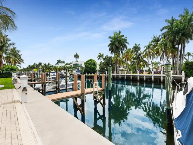 Dock for vessels upto 37'