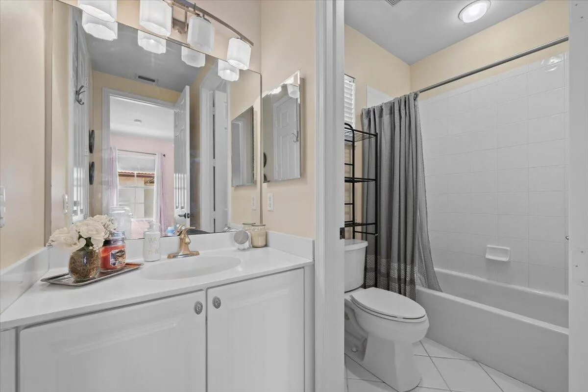 2nd Bathroom