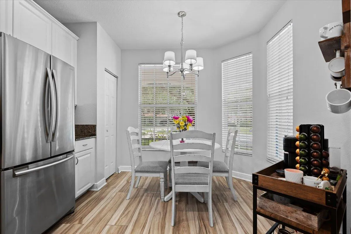 Separate Breakfast Area