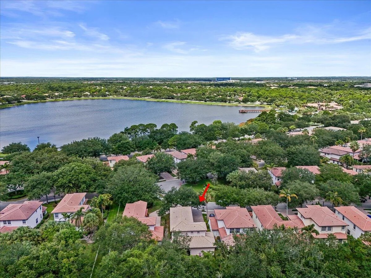 Close Walking Distance to Clubhouse