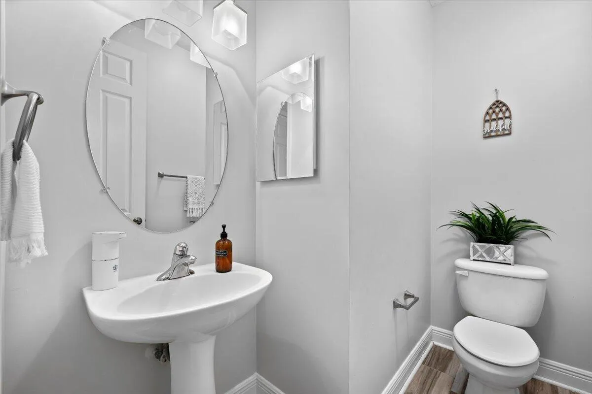 Powder Room / Half Bathroom