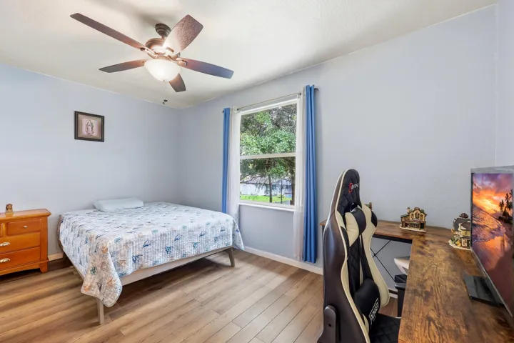 Second bedroom
