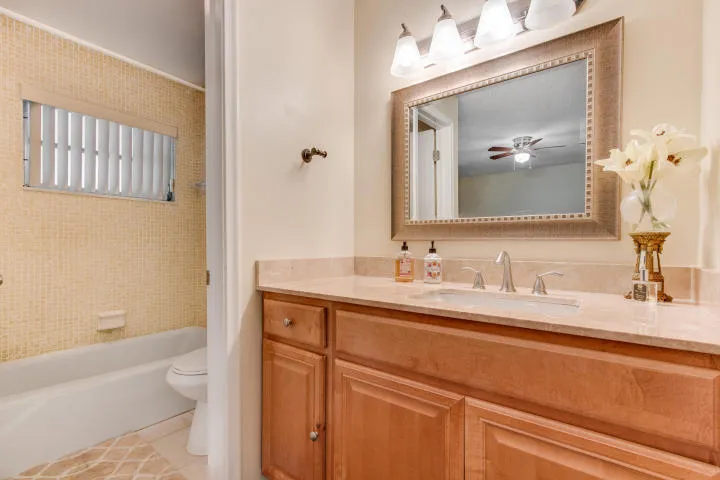 Master bath 01