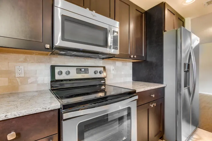 Kitchen 01
