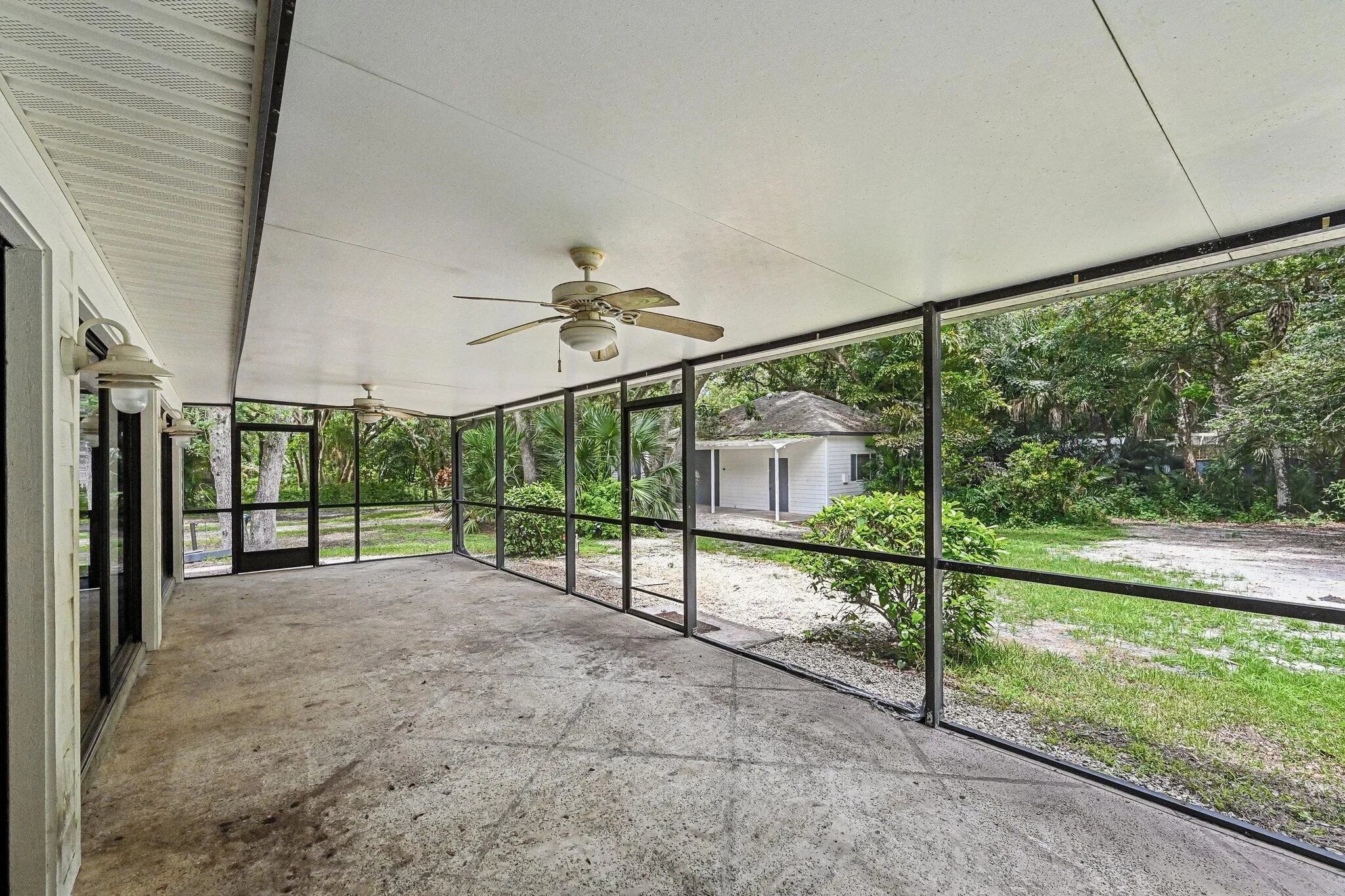 Screened in Patio