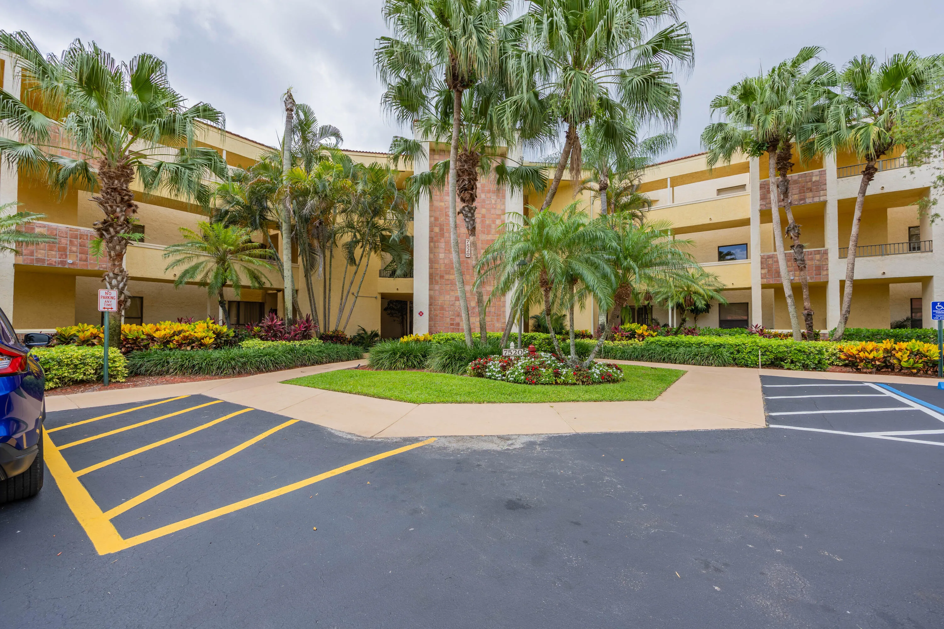 7520 La Paz Blvd # 104_Pics_22_Ruesta_06