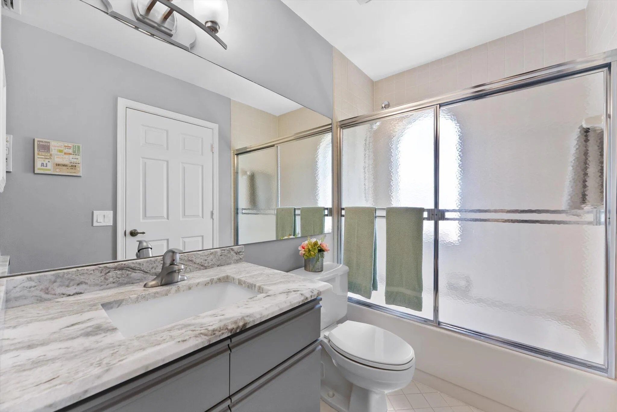 2nd Bathroom