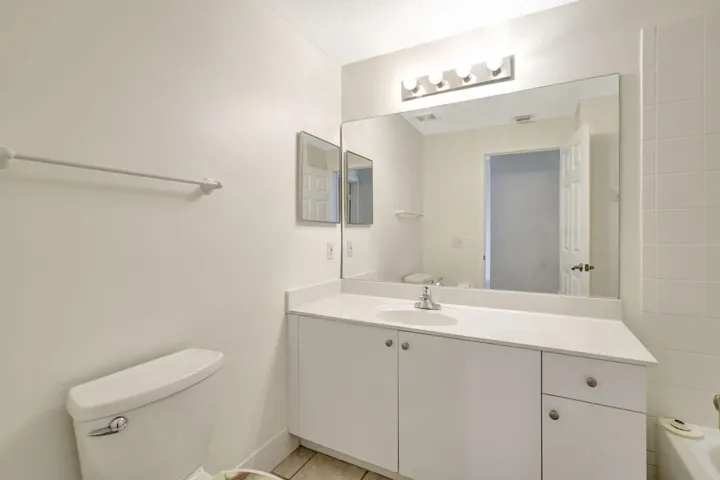 Main Area Full Bath