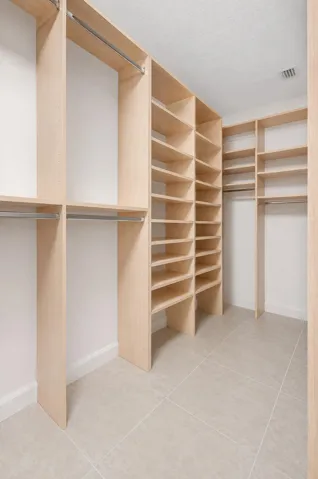 Walk in Closet