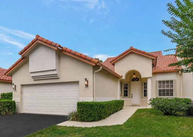 Exterior 23437