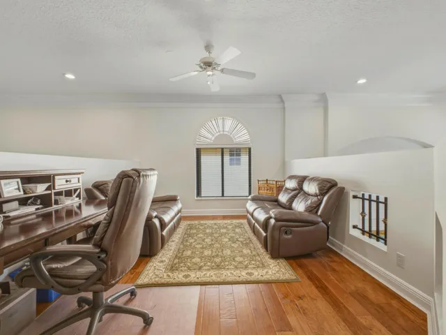 Loft - Home Office