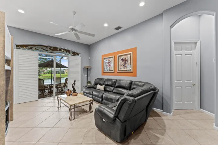 012-7188DemediciCircle-DelrayBeach-FL-33