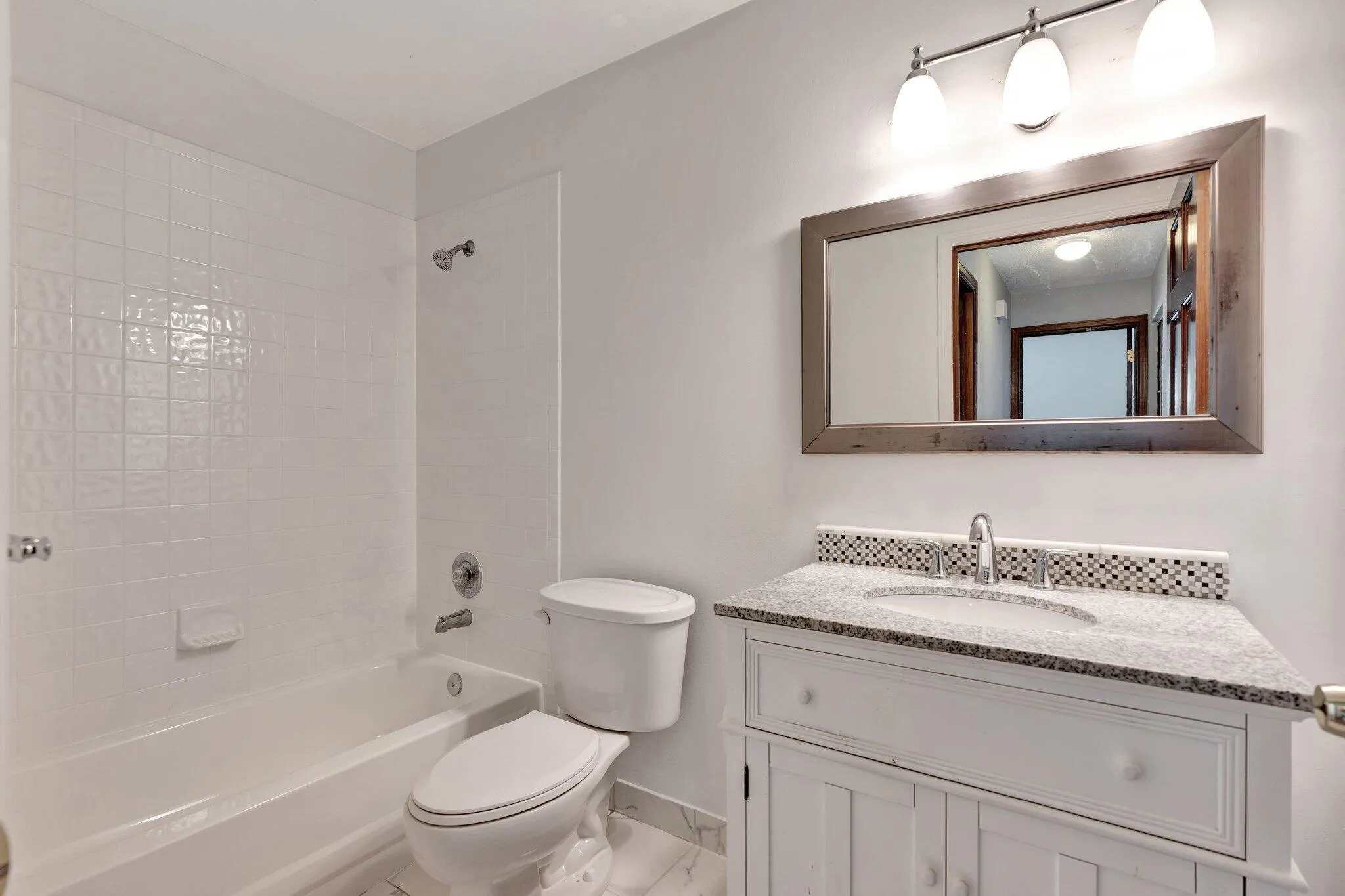 2ND BATHROOM