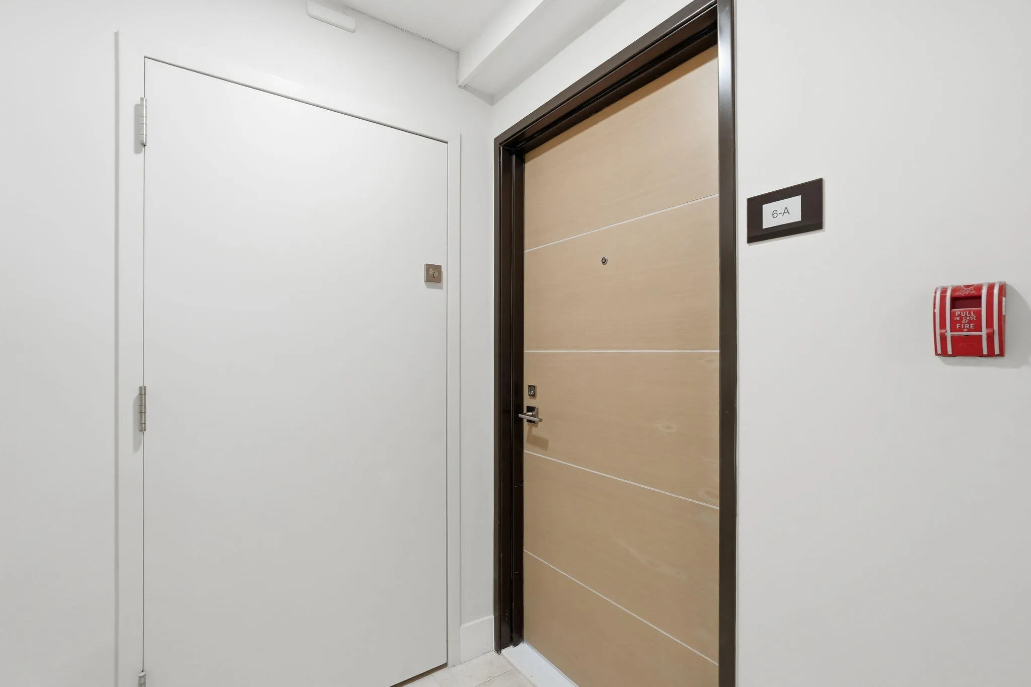 41-web-or-mls-5460_N_Ocean_Dr_Apt_6A_041