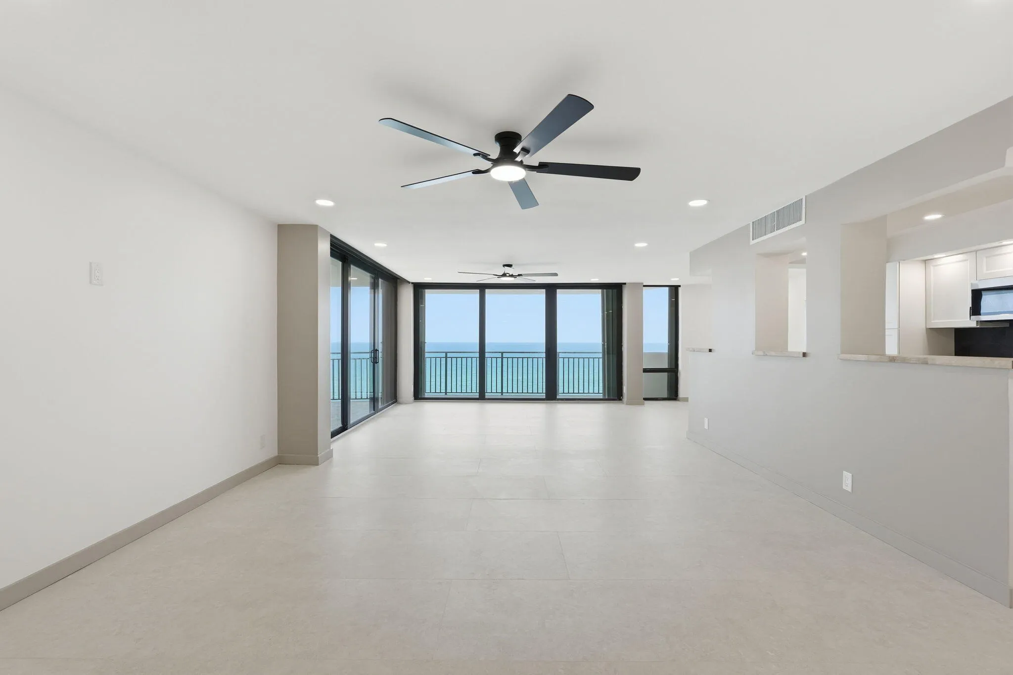 19-web-or-mls-5460_N_Ocean_Dr_Apt_6A_019