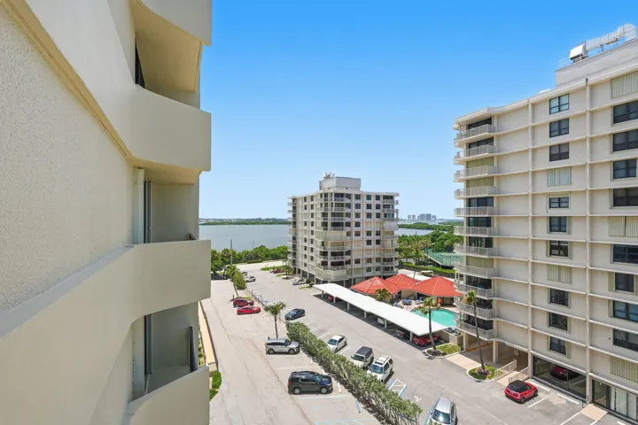 39-web-or-mls-5460_N_Ocean_Dr_Apt_6A_039
