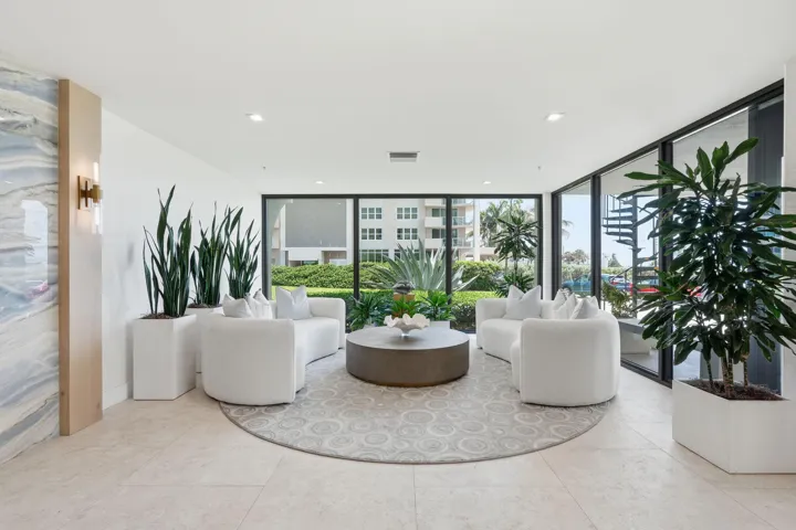 43-web-or-mls-5460_N_Ocean_Dr_Apt_6A_043