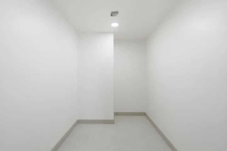 16-web-or-mls-5460_N_Ocean_Dr_Apt_6A_016