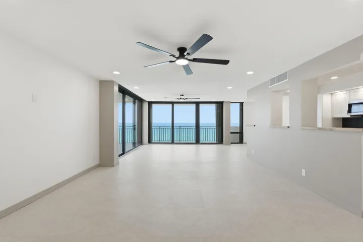 19-web-or-mls-5460_N_Ocean_Dr_Apt_6A_019