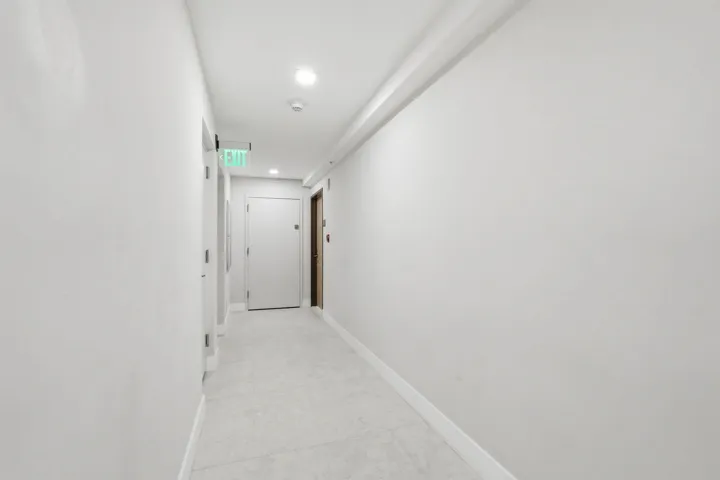 42-web-or-mls-5460_N_Ocean_Dr_Apt_6A_042