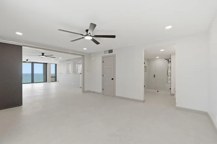 12-web-or-mls-5460_N_Ocean_Dr_Apt_6A_012