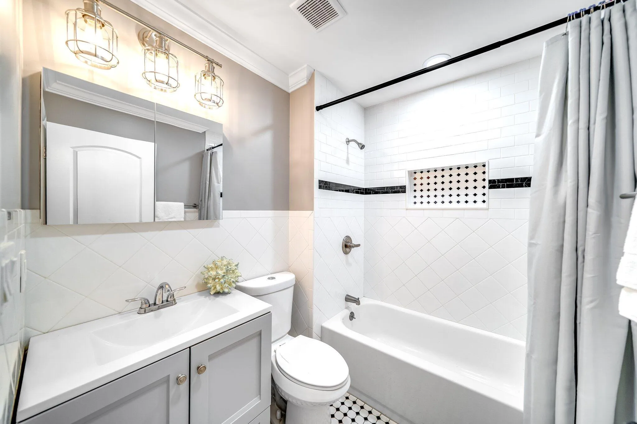 2nd Bathroom