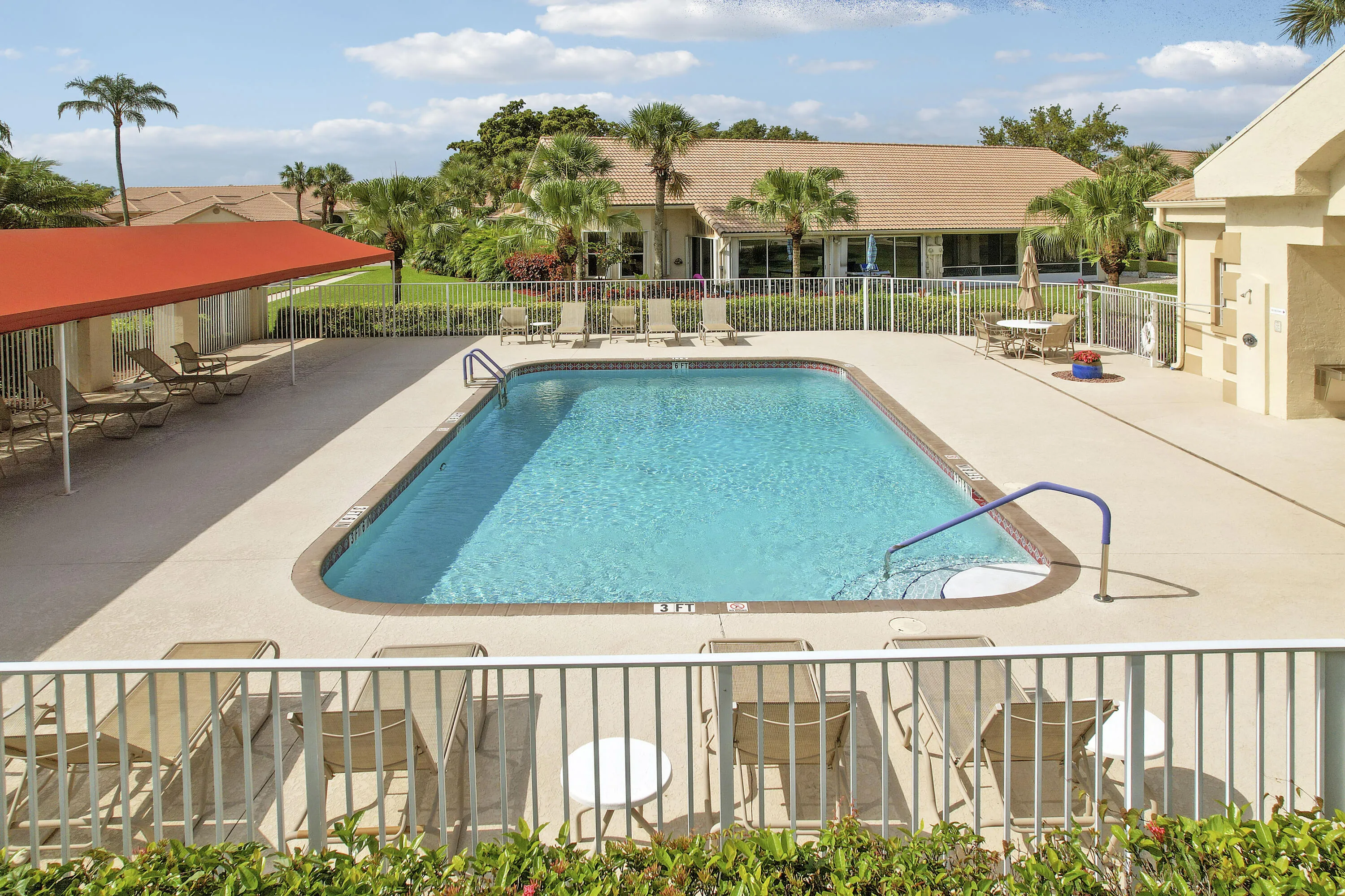 Ashford Pool