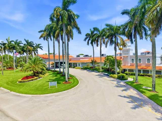 Clubhouse Front