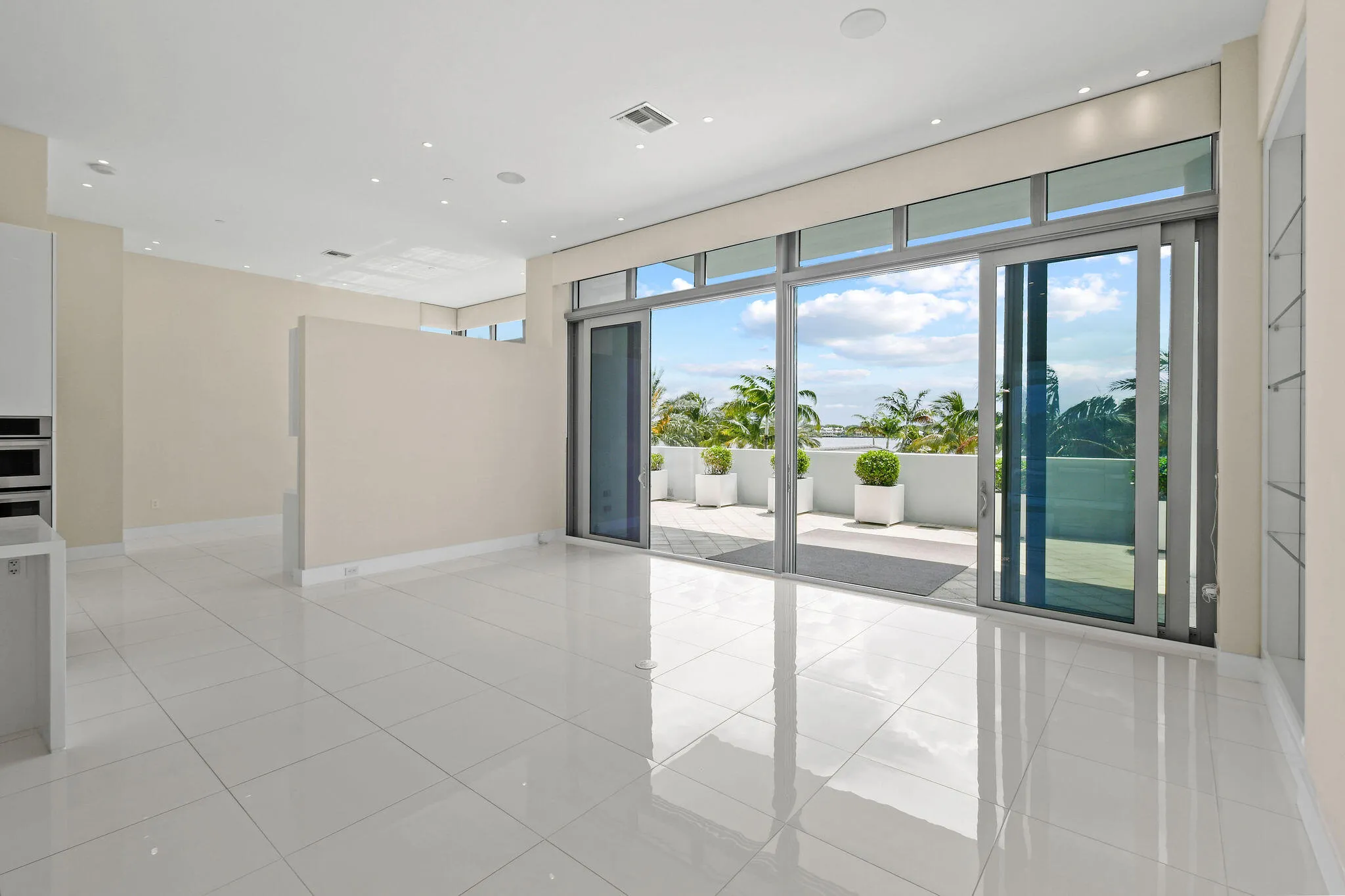 2WaterClubWay#301(11)