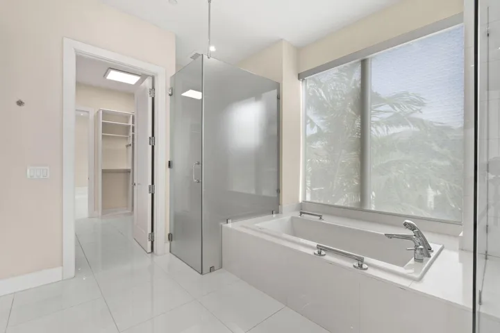 2WaterClubWay#301(35)