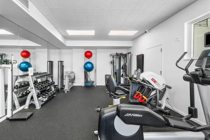 045-901EastCaminoReal-1C-BocaRaton-FL-33