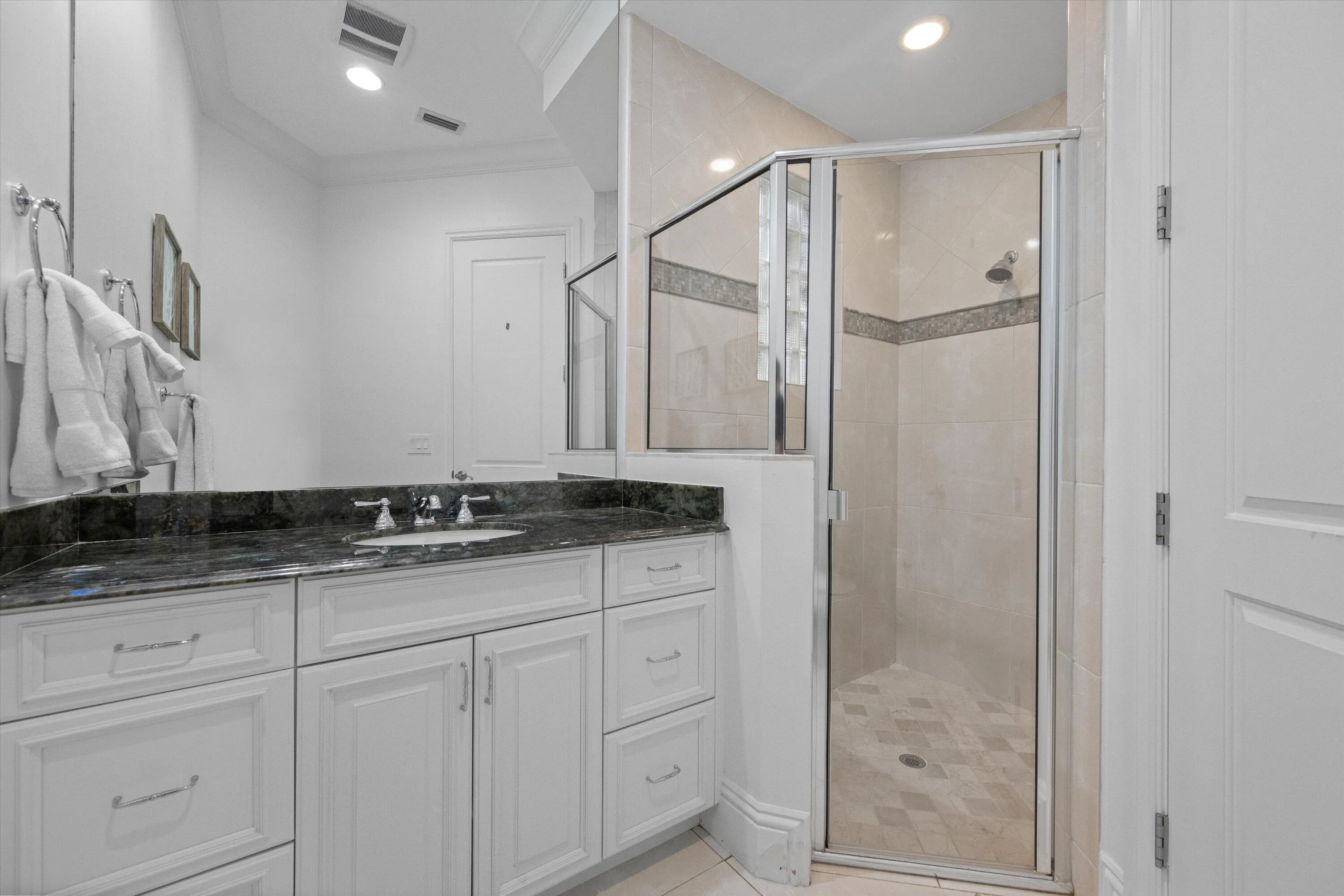 Ensuite I